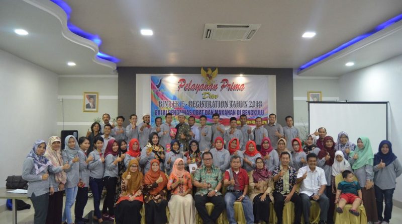 BIMTEK BPOM-Foto Bersama Pelayanan Prima dan Bimtek E-Registration