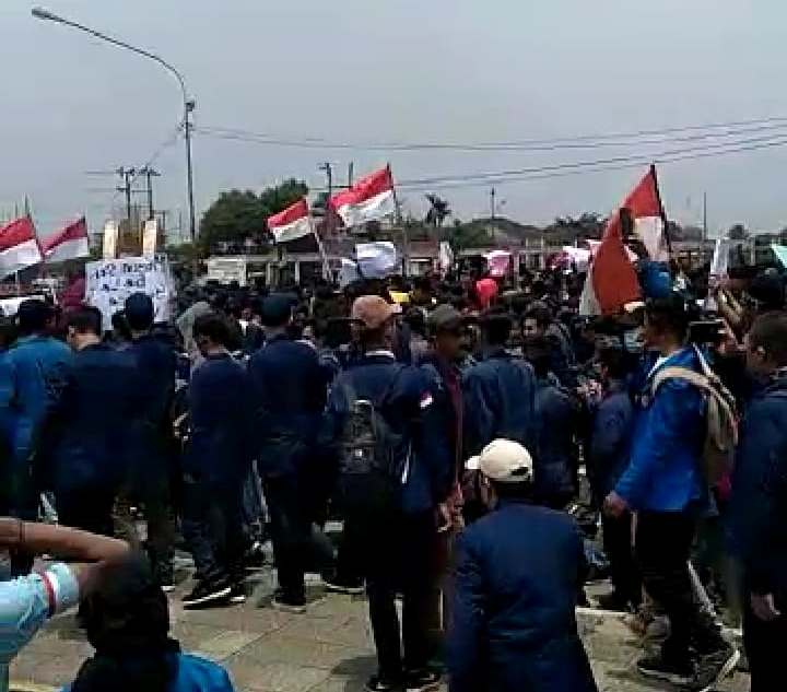 Gelombang Mahasiswa Bergerak, Aksi Demo di Gedung DPRD Provinsi Bengkulu