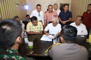 Bupati Asahan didampingi Sekda  Tandatangani MoU Normalisasi Alur Sungai Asahan di Tanjung Balai