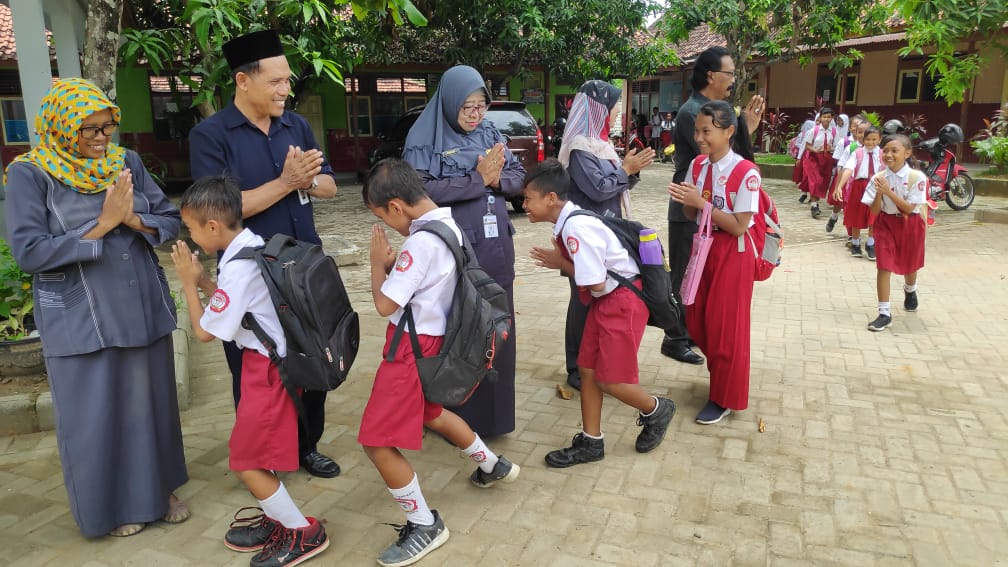 Gambar Edukasi Tidak Berjabat Tangan | Gambar Mewarnai ...