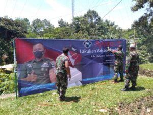 Melalui Ratusan Banner Danrem 061/SK Himbau Dukung Vaksinasi Nasional
