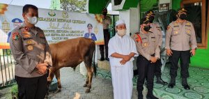 Setukpa Lemdiklat Polri Bagikan 38 Hewan Kurban ke Yayasan dan Panti Asuhan di Sukabumi