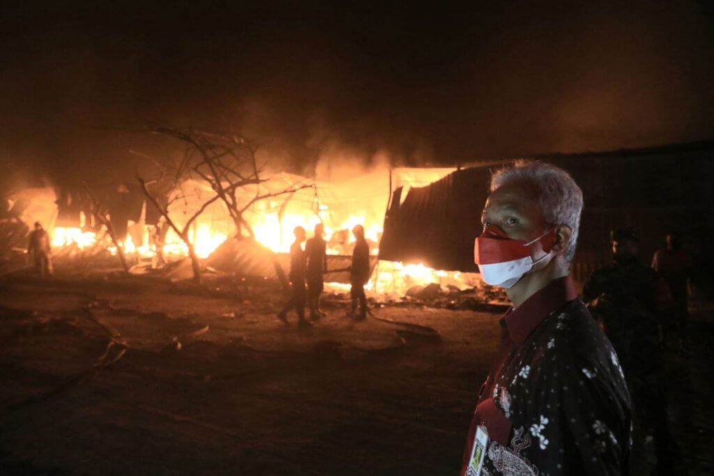 Relokasi Pasar Johar Terbakar, Ganjar Langsung Turun ke Lokasi