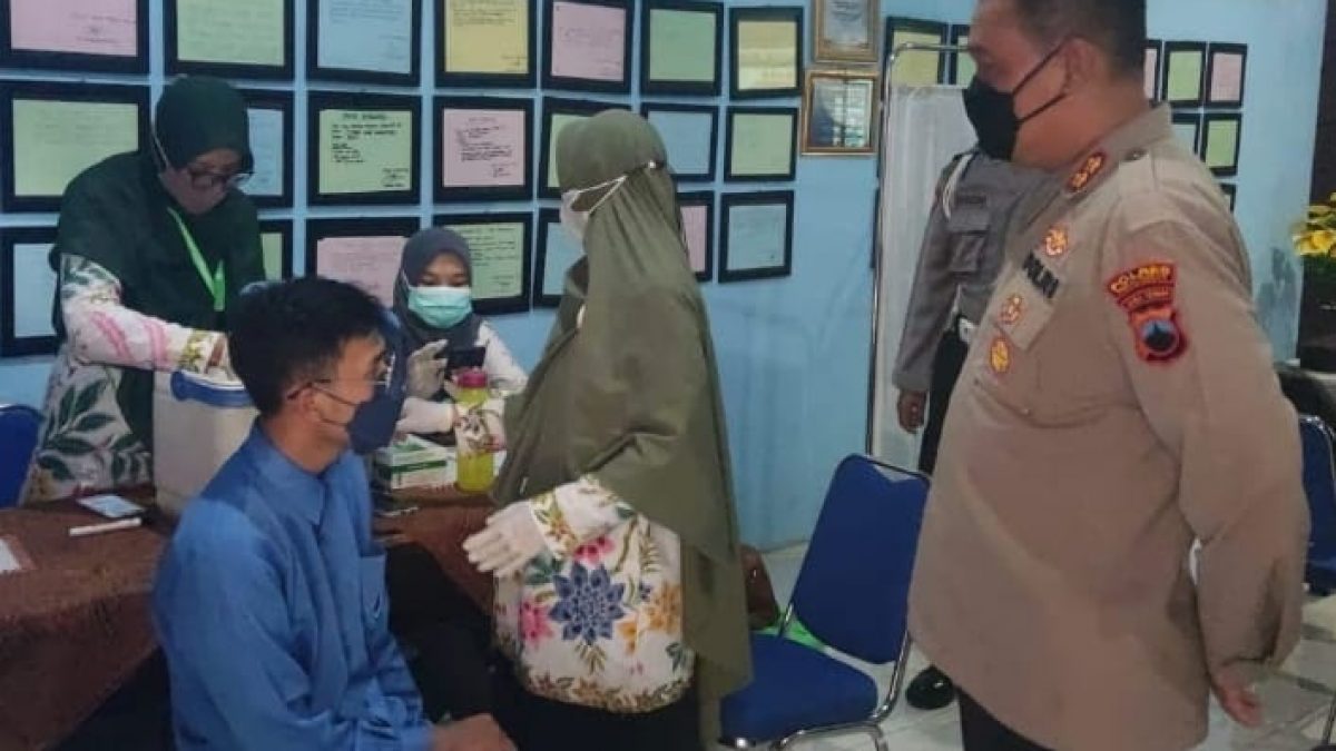Kapolres Pekalongan Tinjau Percepatan Vaksinasi Jelang Ramadhan
