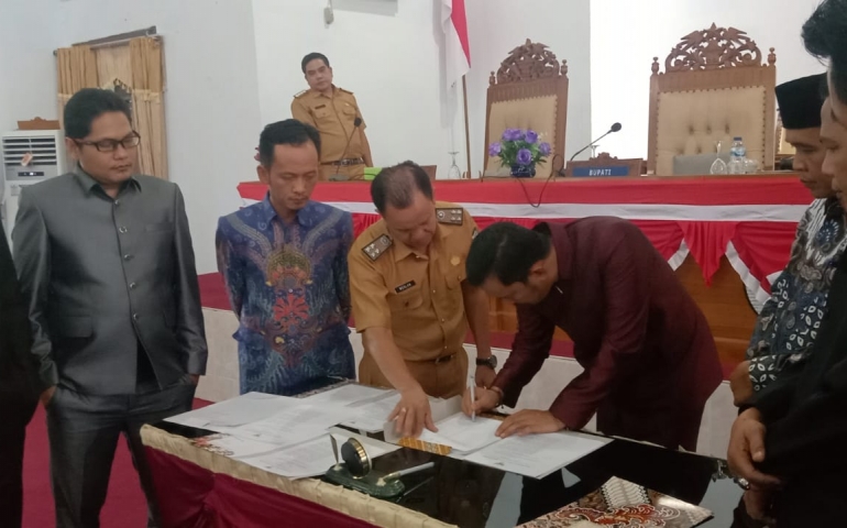 DPRD Seluma Gelar Paripurna Pemilihan dan Penetapan Alat Kelengkapan Dewan  - Berita Merdeka Online