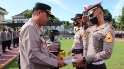 Kapolres Pekalongan Berikan Penghargaan Kepada Taruna Akpol Tingkat IV Angkatan 54 Batalyon Promoter