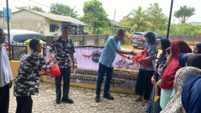 DPD BAPERA Kota Pangkalpinang Berbagi di Bulan Ramadhan, Serahkan Paket Sembako kepada Kaum Dhuafa
