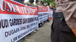 IMN Geruduk Balai Kota, Tuntut Pejabat BPPBJ dan TU Pemprov DKI Jakarta