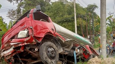 Kecelakaan Truk Tangki Tabrak Mobil dan Motor di Turunan Jatibarang, 1 Meninggal 