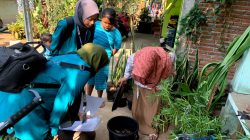 KSR PMI Unit Unwahas Lakukan Pembinaan Masyarakat Olah Limbah Rumah Tangga