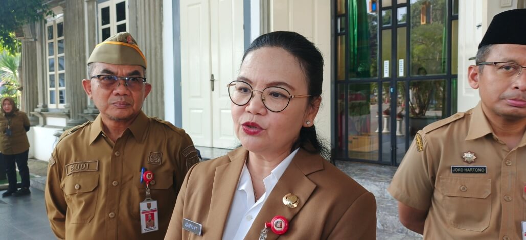 Wali Kota Agustina Wilujeng 